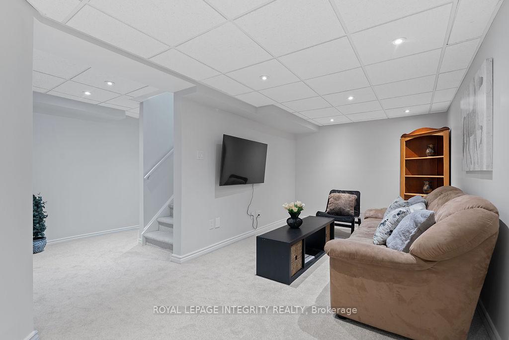 Photo 35 of 41 Beacon Way, Ottawa, Kanata - Morgan's Grant/South March — HOMEH