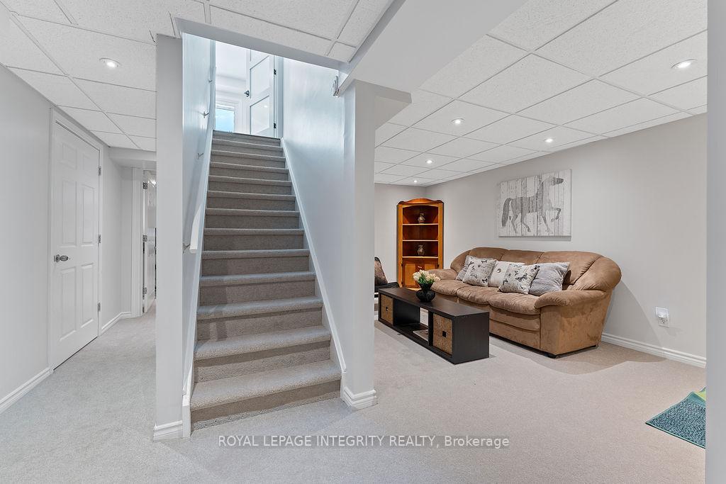 Photo 37 of 41 Beacon Way, Ottawa, Kanata - Morgan's Grant/South March — HOMEH