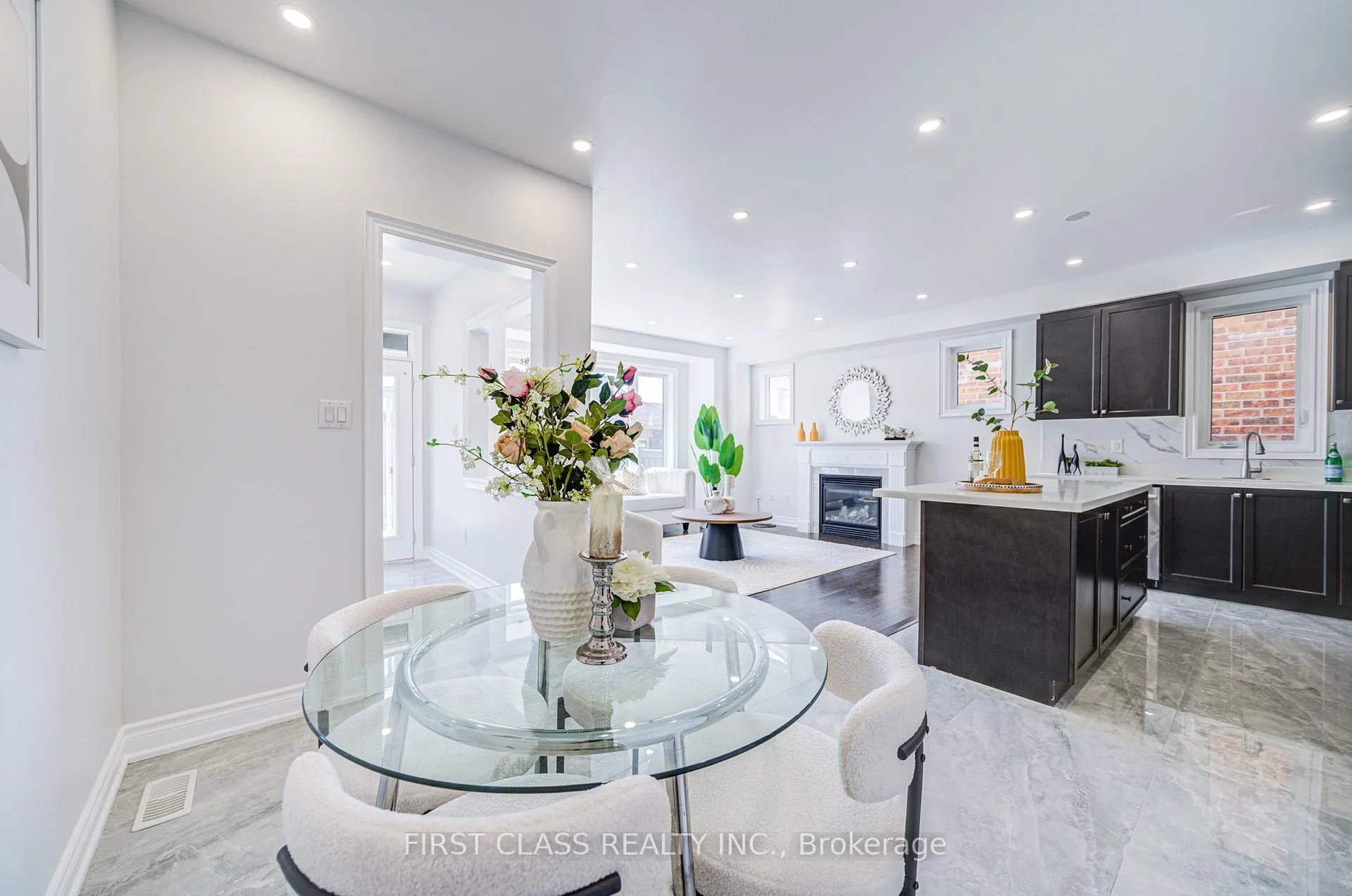 Photo 13 of 77 Diamond Jubilee Drive, Markham, Cornell — HOMEH