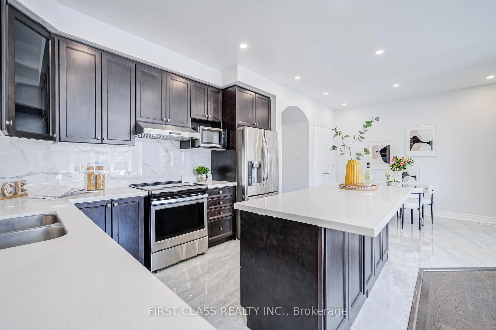 Photo 15 of 77 Diamond Jubilee Drive, Markham, Cornell — HOMEH