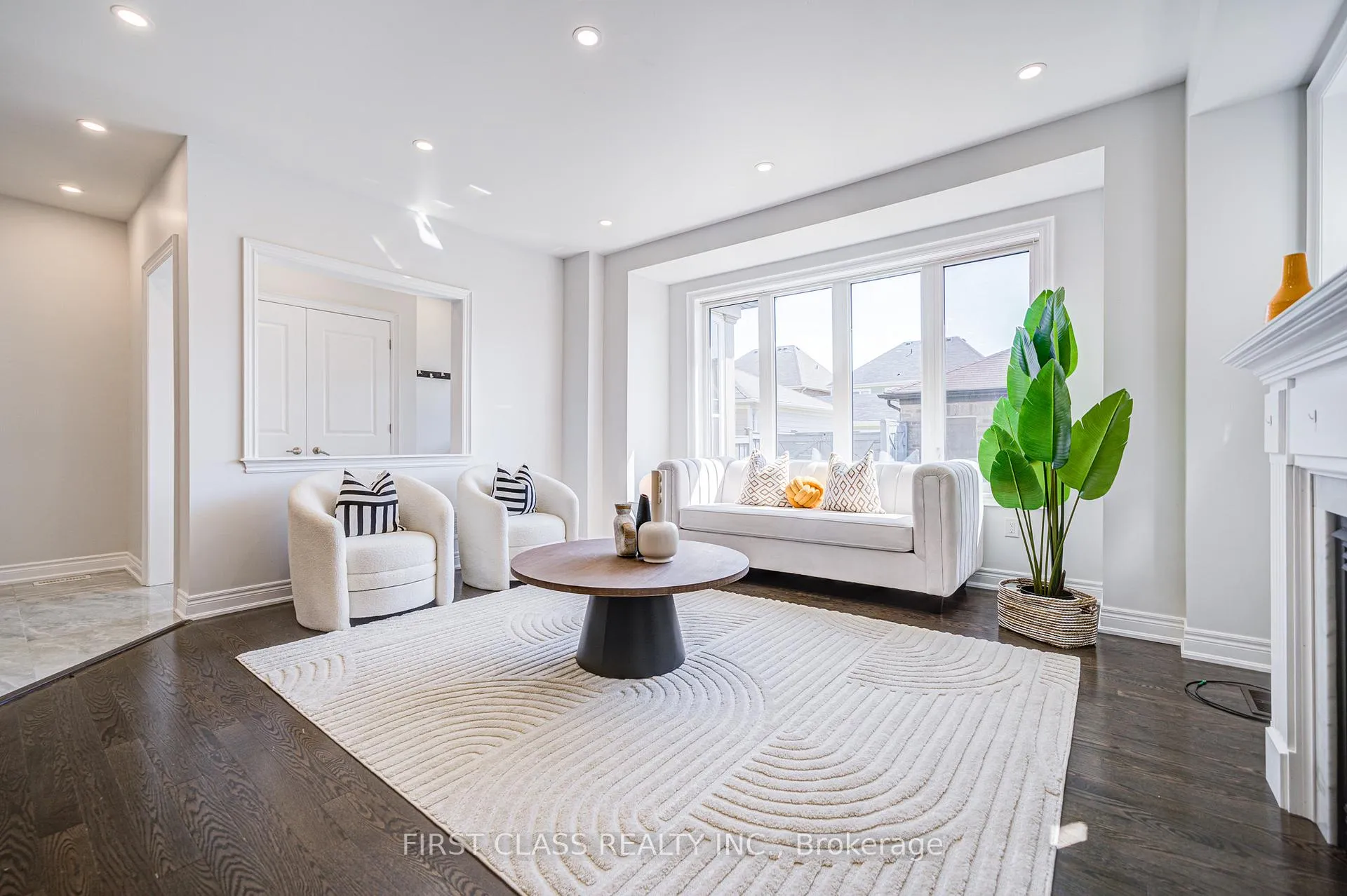 Photo 17 of 77 Diamond Jubilee Drive, Markham, Cornell — HOMEH