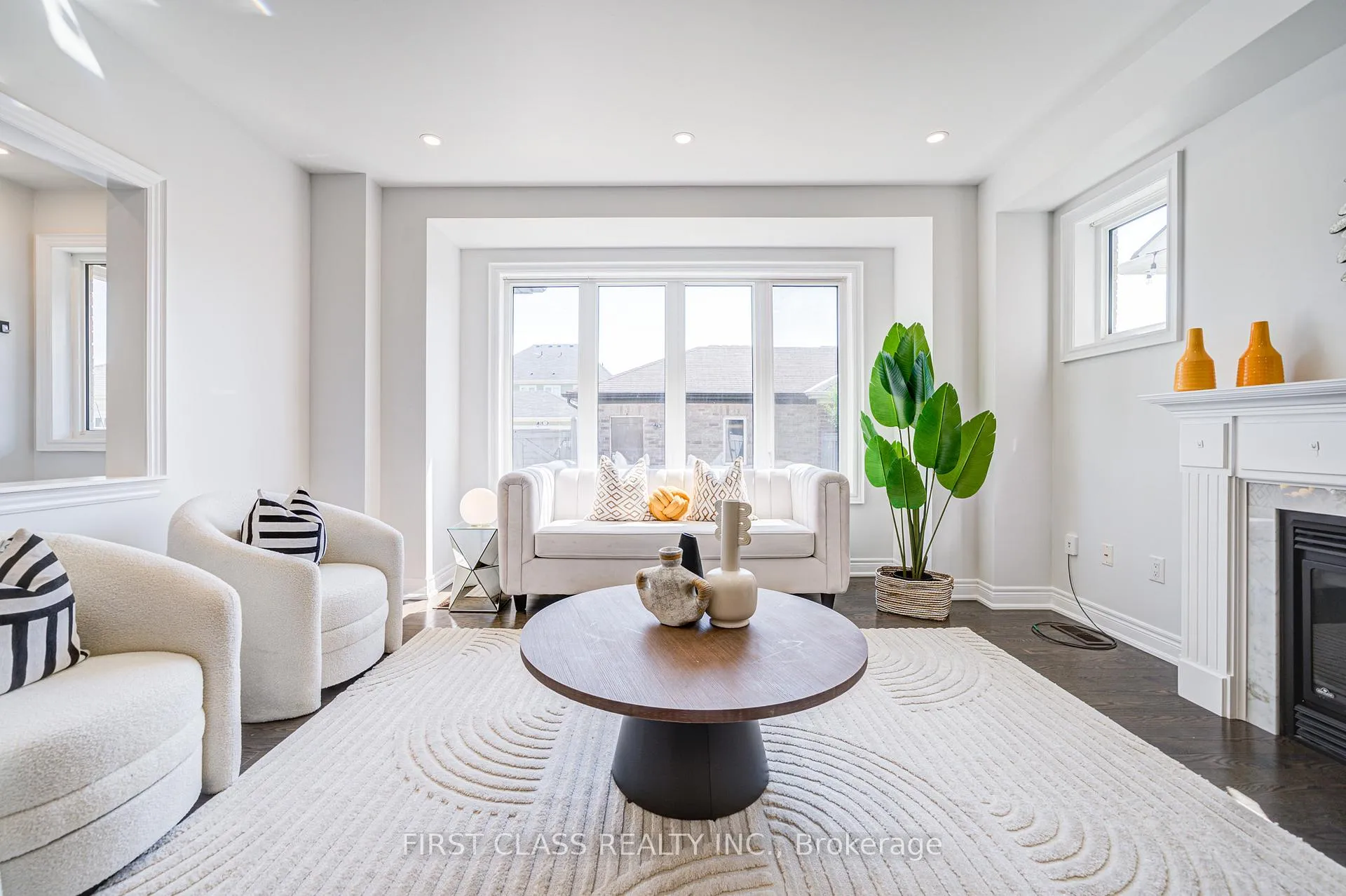 Photo 18 of 77 Diamond Jubilee Drive, Markham, Cornell — HOMEH