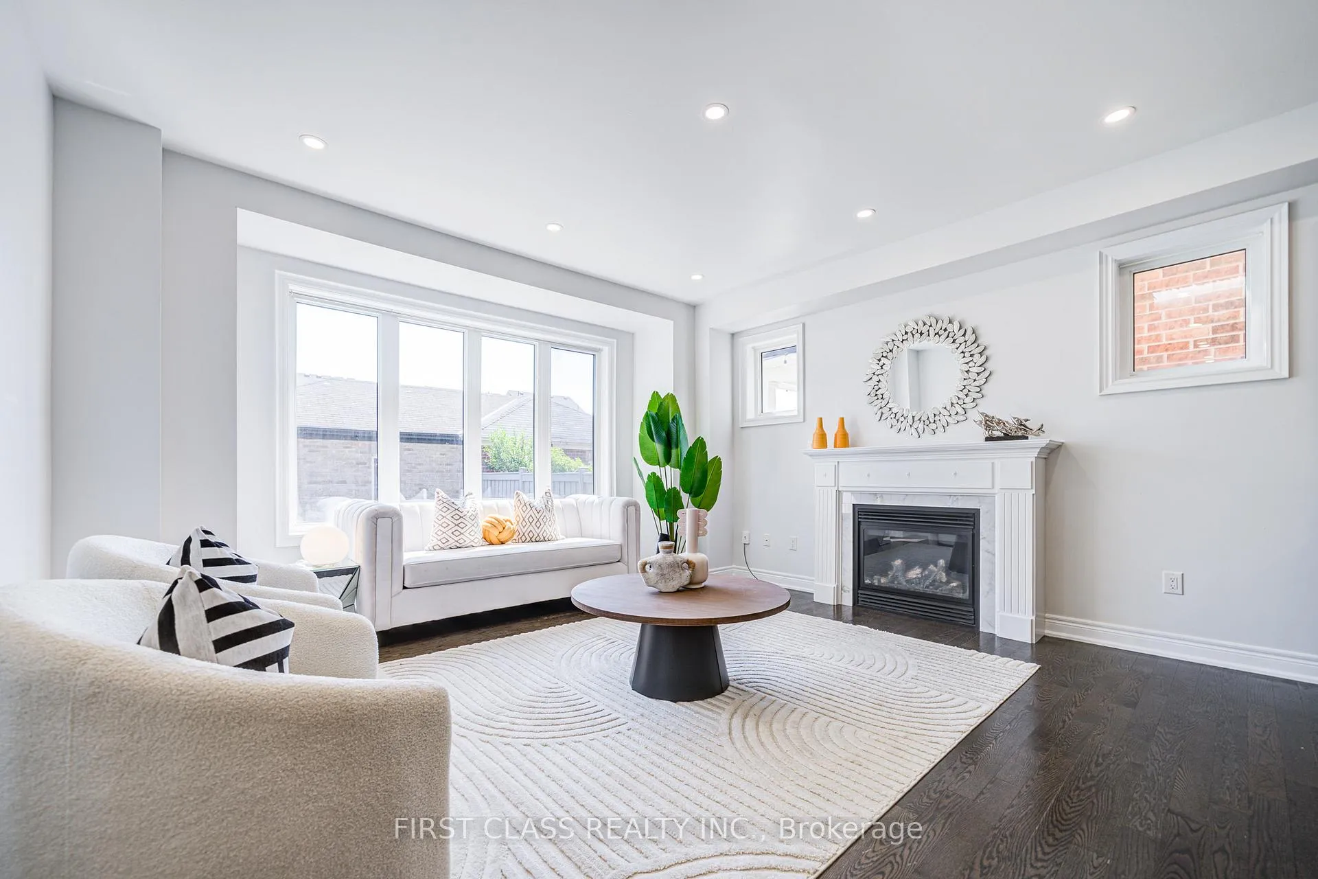 Photo 19 of 77 Diamond Jubilee Drive, Markham, Cornell — HOMEH