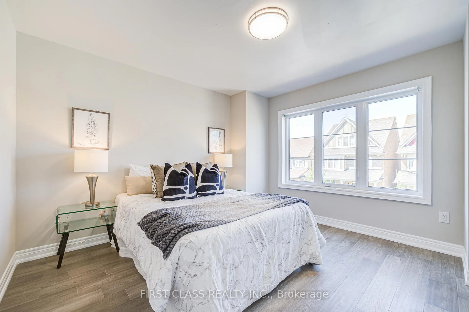Photo 34 of 77 Diamond Jubilee Drive, Markham, Cornell — HOMEH