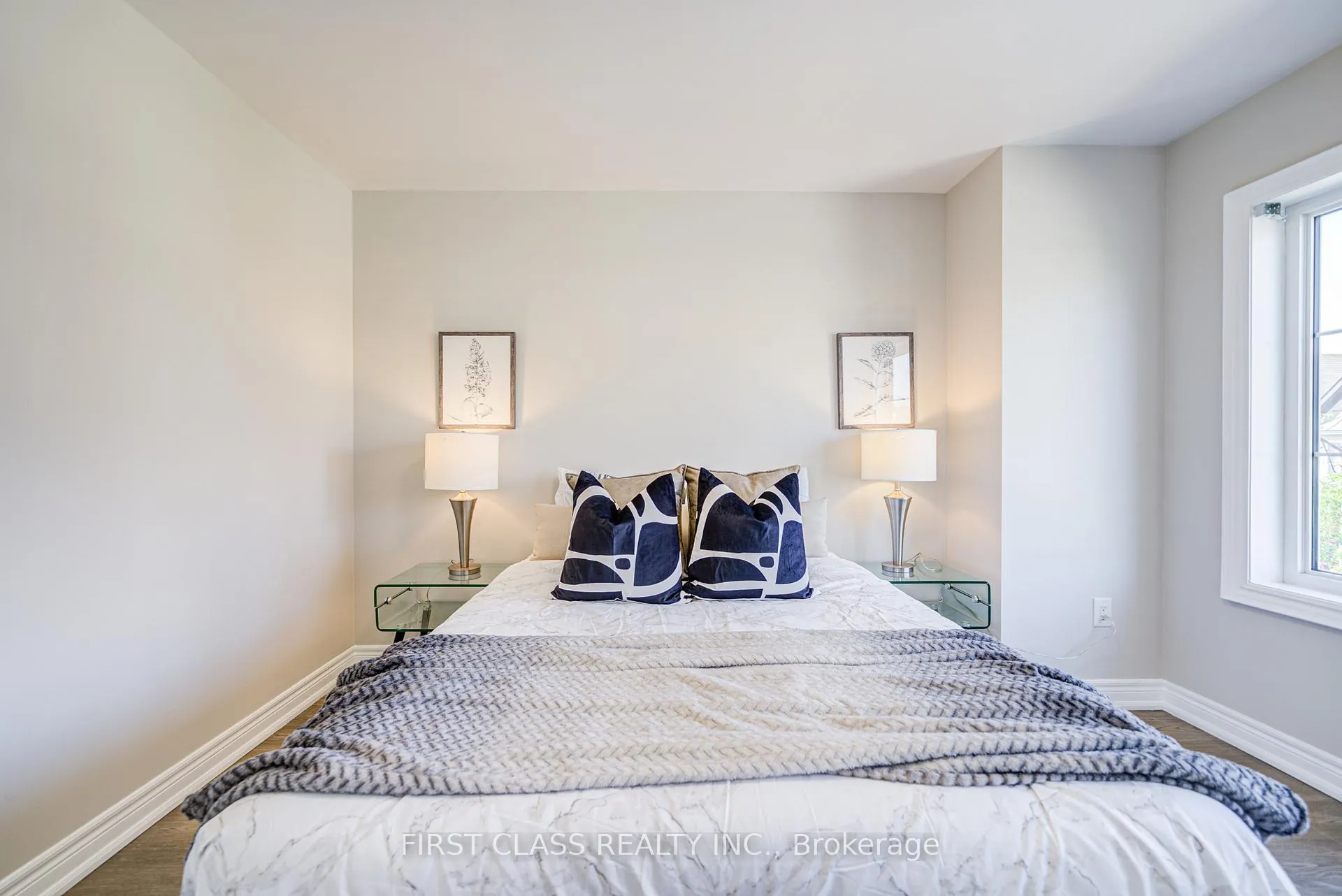 Photo 35 of 77 Diamond Jubilee Drive, Markham, Cornell — HOMEH