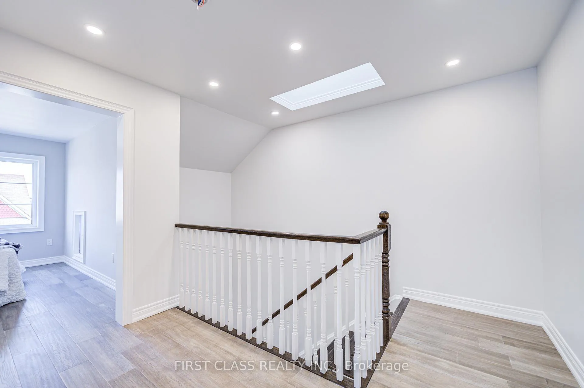Photo 38 of 77 Diamond Jubilee Drive, Markham, Cornell — HOMEH