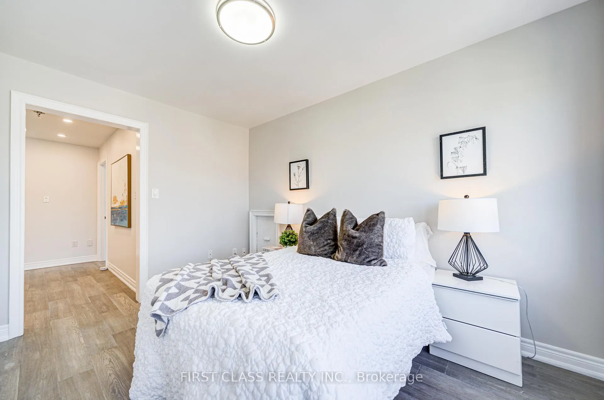 Photo 43 of 77 Diamond Jubilee Drive, Markham, Cornell — HOMEH