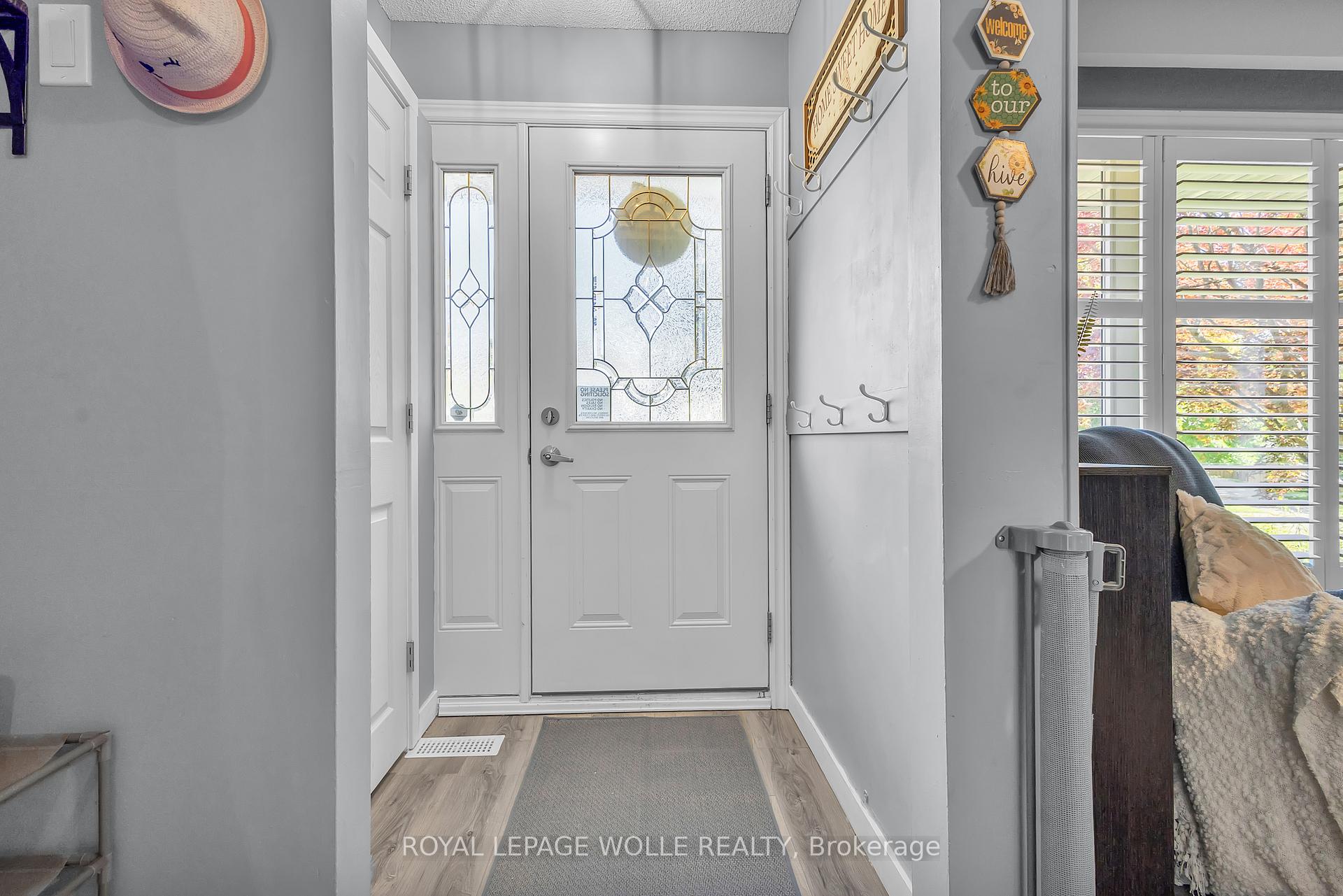 Photo 5 of 110 Shadeland Crescent, Kitchener — HOMEH