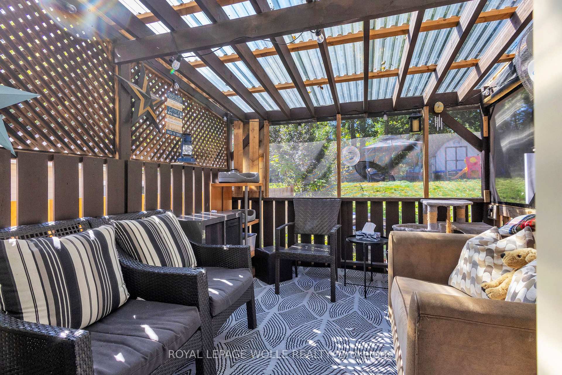 Photo 9 of 110 Shadeland Crescent, Kitchener — HOMEH