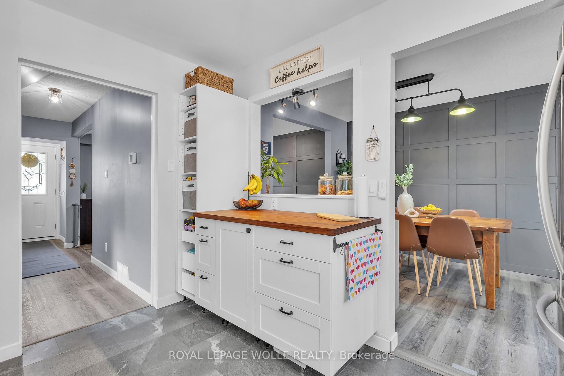 Photo 12 of 110 Shadeland Crescent, Kitchener — HOMEH