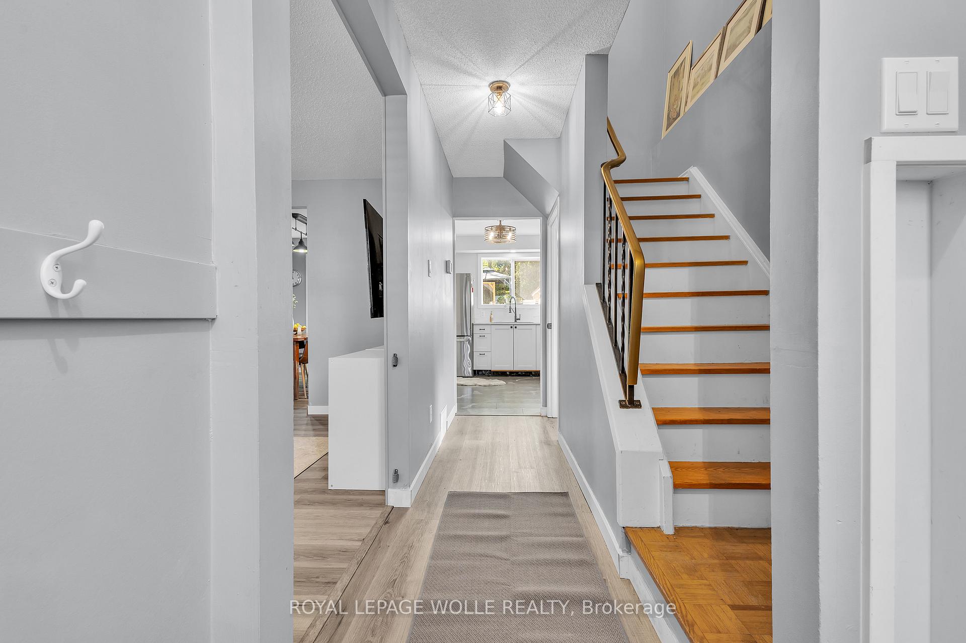 Photo 16 of 110 Shadeland Crescent, Kitchener — HOMEH