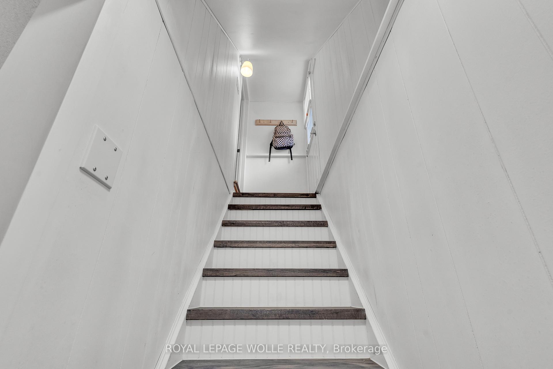 Photo 26 of 110 Shadeland Crescent, Kitchener — HOMEH