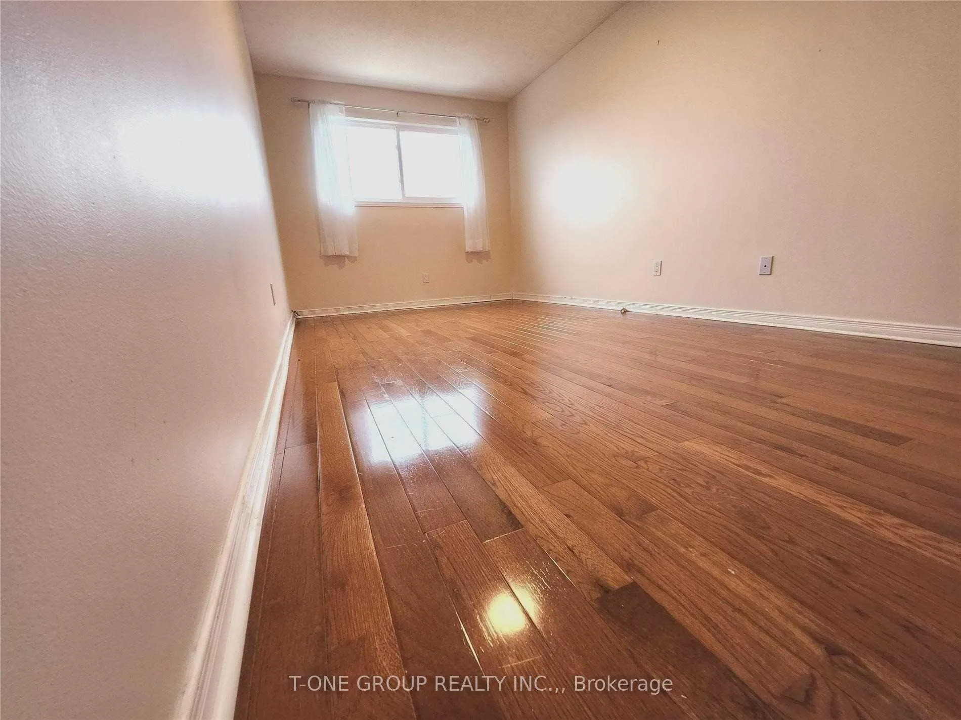 Photo 16 of 42 Sorrell Crescent, Markham, Milliken Mills East — HOMEH
