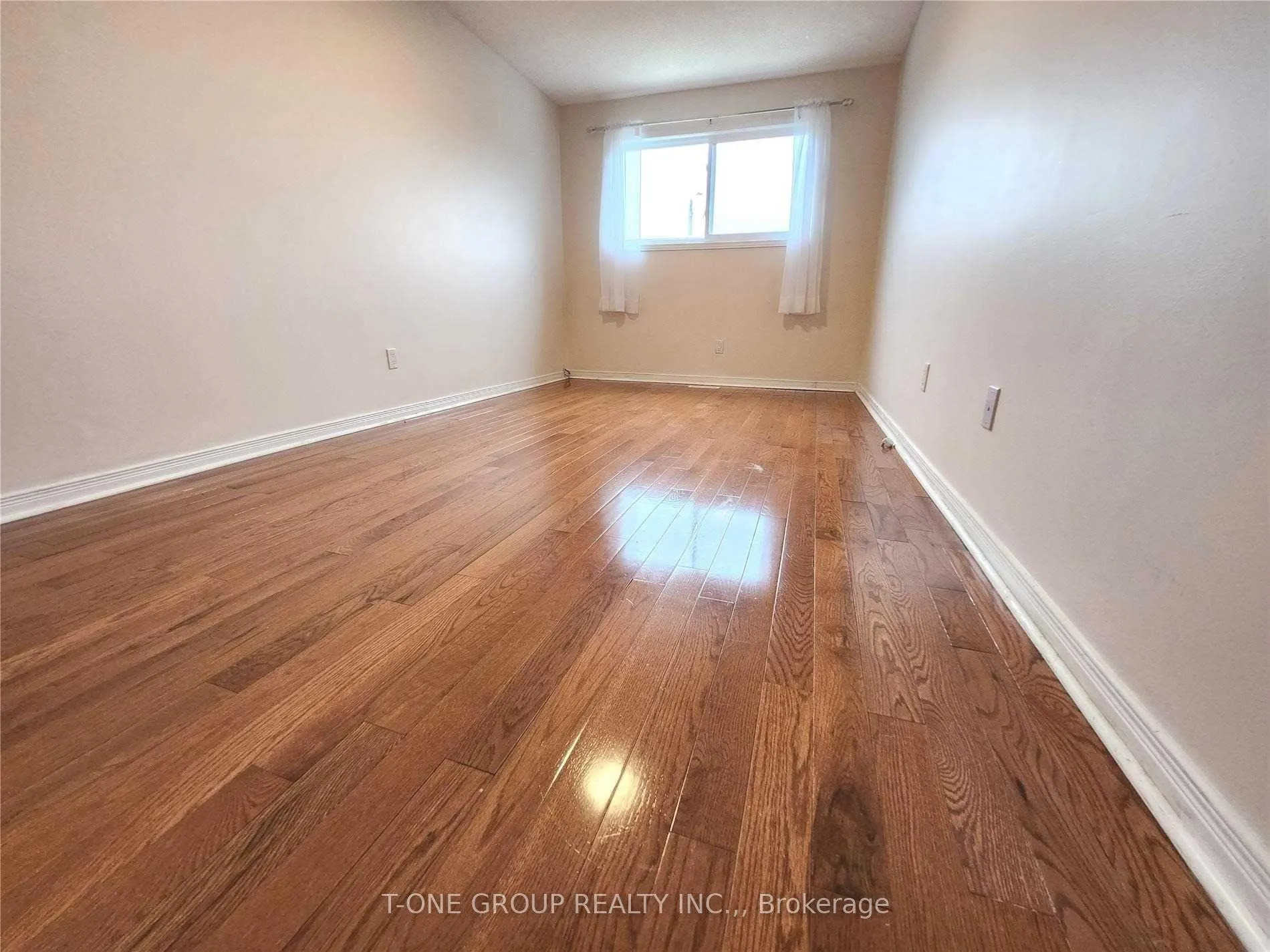 Photo 17 of 42 Sorrell Crescent, Markham, Milliken Mills East — HOMEH