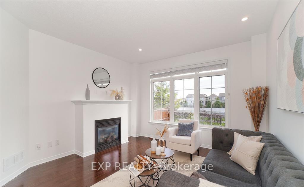 Photo 8 of 126 Akerson Road, Ottawa, Kanata - Emerald Meadows/Trailwest — HOMEH