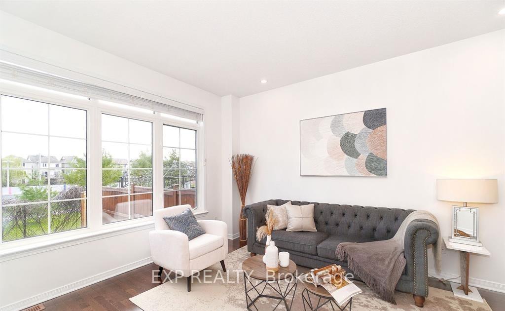 Photo 9 of 126 Akerson Road, Ottawa, Kanata - Emerald Meadows/Trailwest — HOMEH