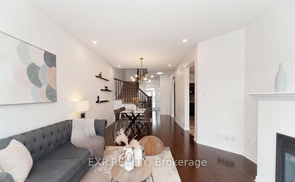 Photo 11 of 126 Akerson Road, Ottawa, Kanata - Emerald Meadows/Trailwest — HOMEH