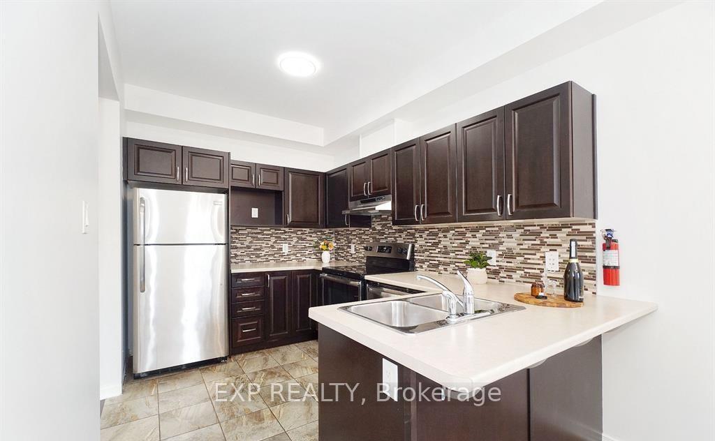 Photo 18 of 126 Akerson Road, Ottawa, Kanata - Emerald Meadows/Trailwest — HOMEH