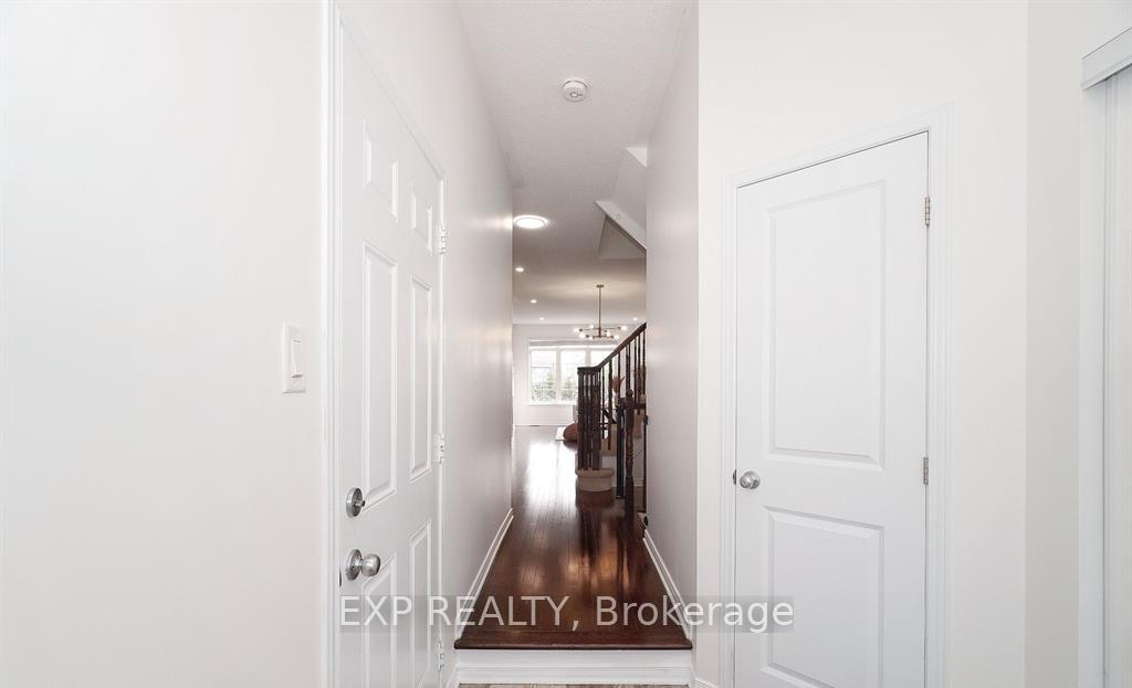 Photo 24 of 126 Akerson Road, Ottawa, Kanata - Emerald Meadows/Trailwest — HOMEH