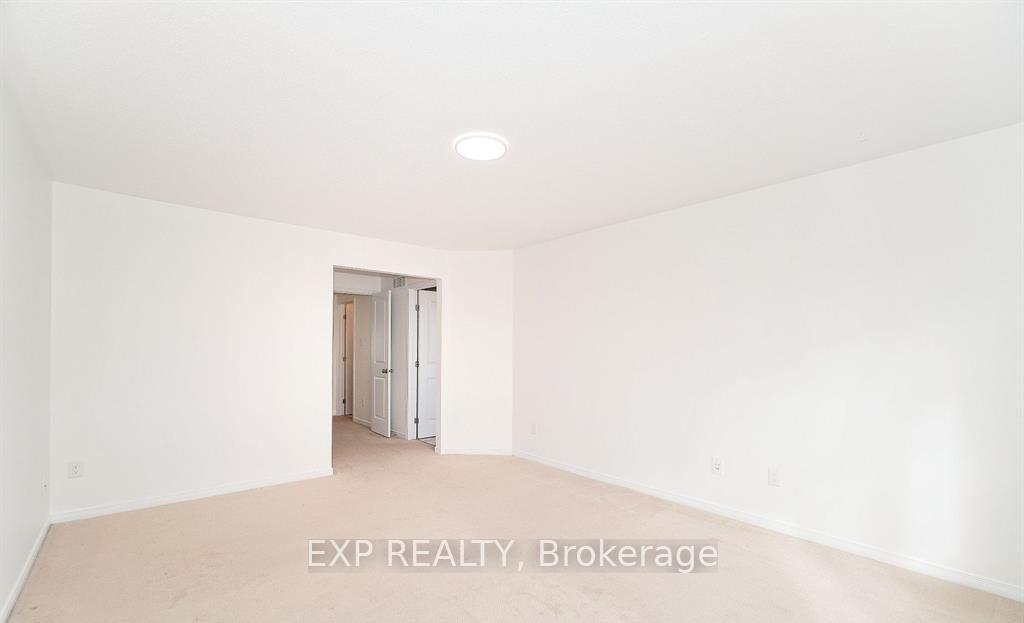 Photo 27 of 126 Akerson Road, Ottawa, Kanata - Emerald Meadows/Trailwest — HOMEH
