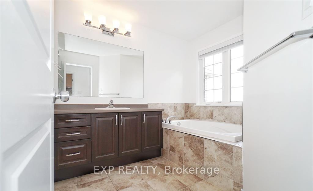 Photo 28 of 126 Akerson Road, Ottawa, Kanata - Emerald Meadows/Trailwest — HOMEH