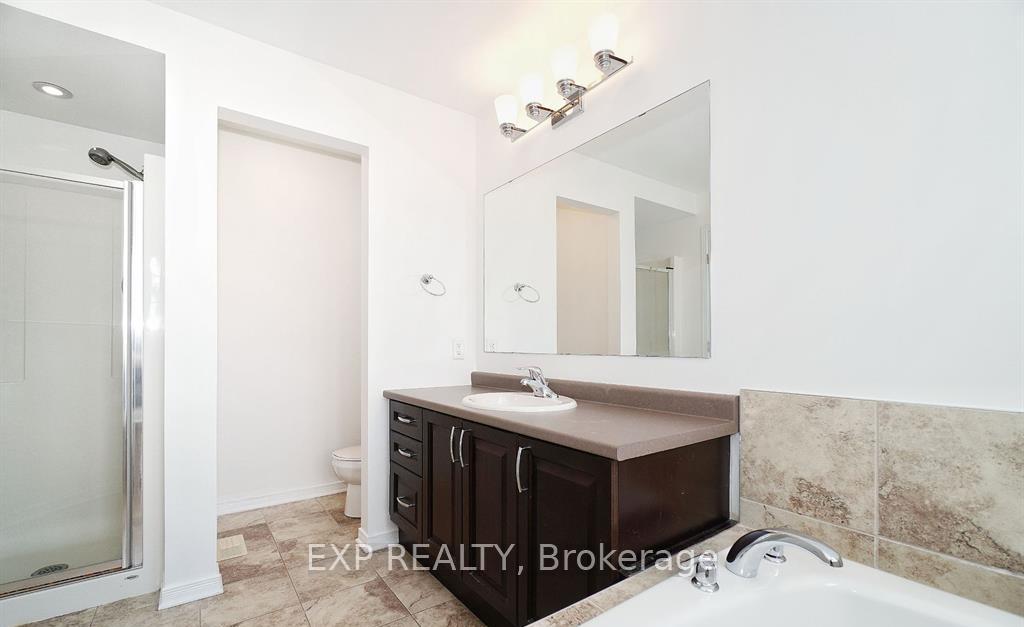 Photo 29 of 126 Akerson Road, Ottawa, Kanata - Emerald Meadows/Trailwest — HOMEH