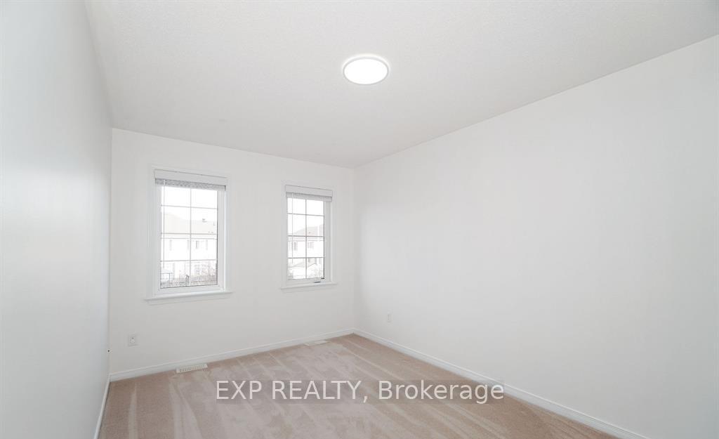 Photo 33 of 126 Akerson Road, Ottawa, Kanata - Emerald Meadows/Trailwest — HOMEH