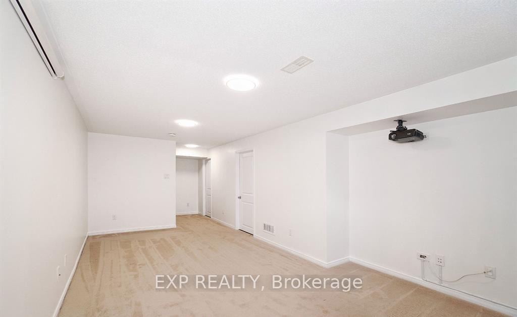 Photo 36 of 126 Akerson Road, Ottawa, Kanata - Emerald Meadows/Trailwest — HOMEH