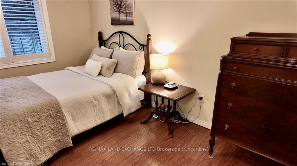 Photo 12 of 355 Penetangore Row, Kincardine — HOMEH