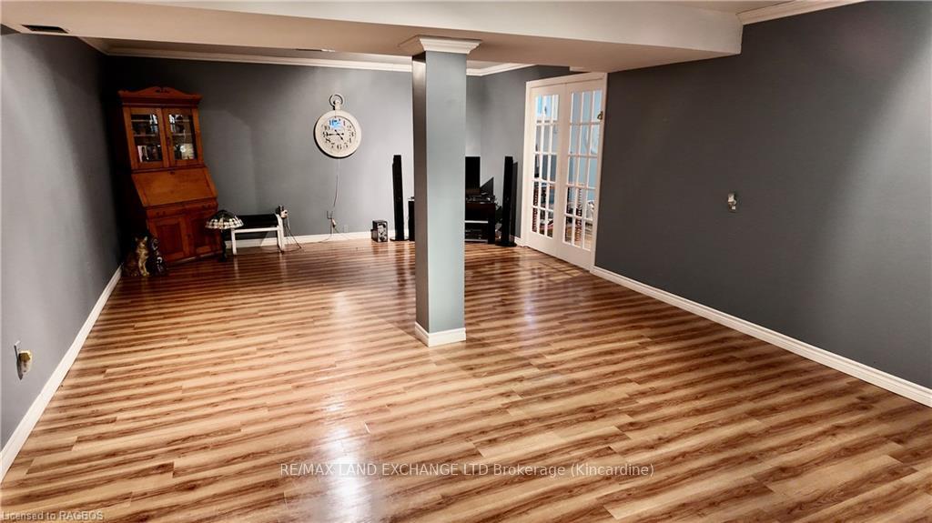 Photo 18 of 355 Penetangore Row, Kincardine — HOMEH