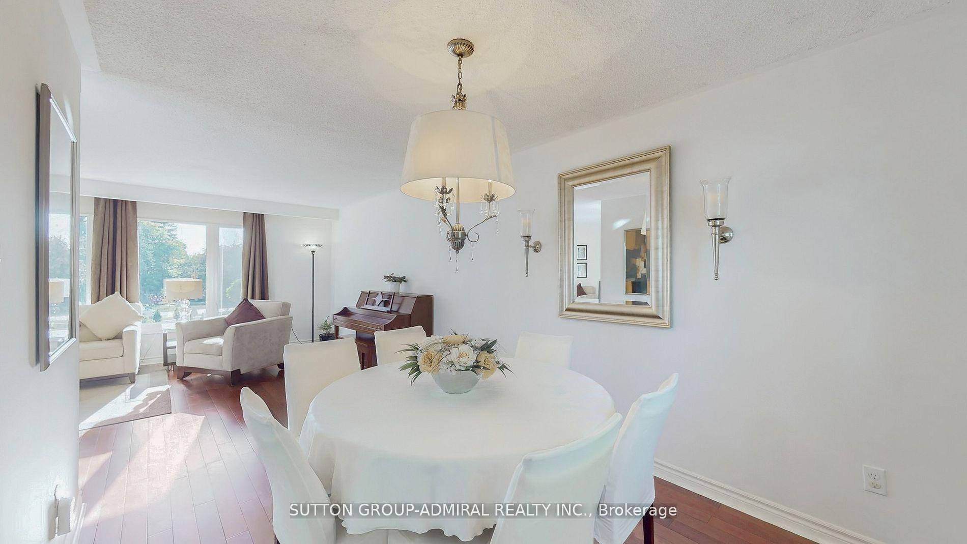 Photo 11 of 62 Shieldmark Crescent, Markham, Royal Orchard — HOMEH