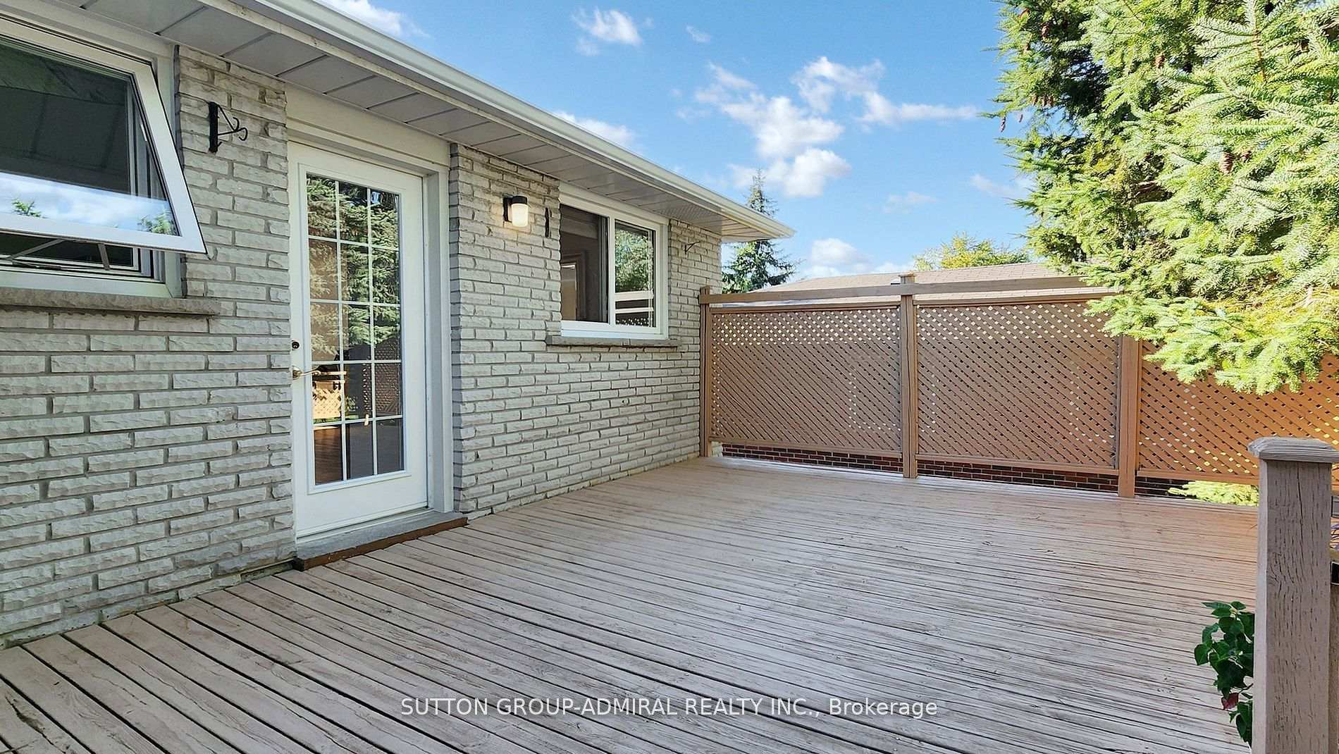 Photo 18 of 62 Shieldmark Crescent, Markham, Royal Orchard — HOMEH
