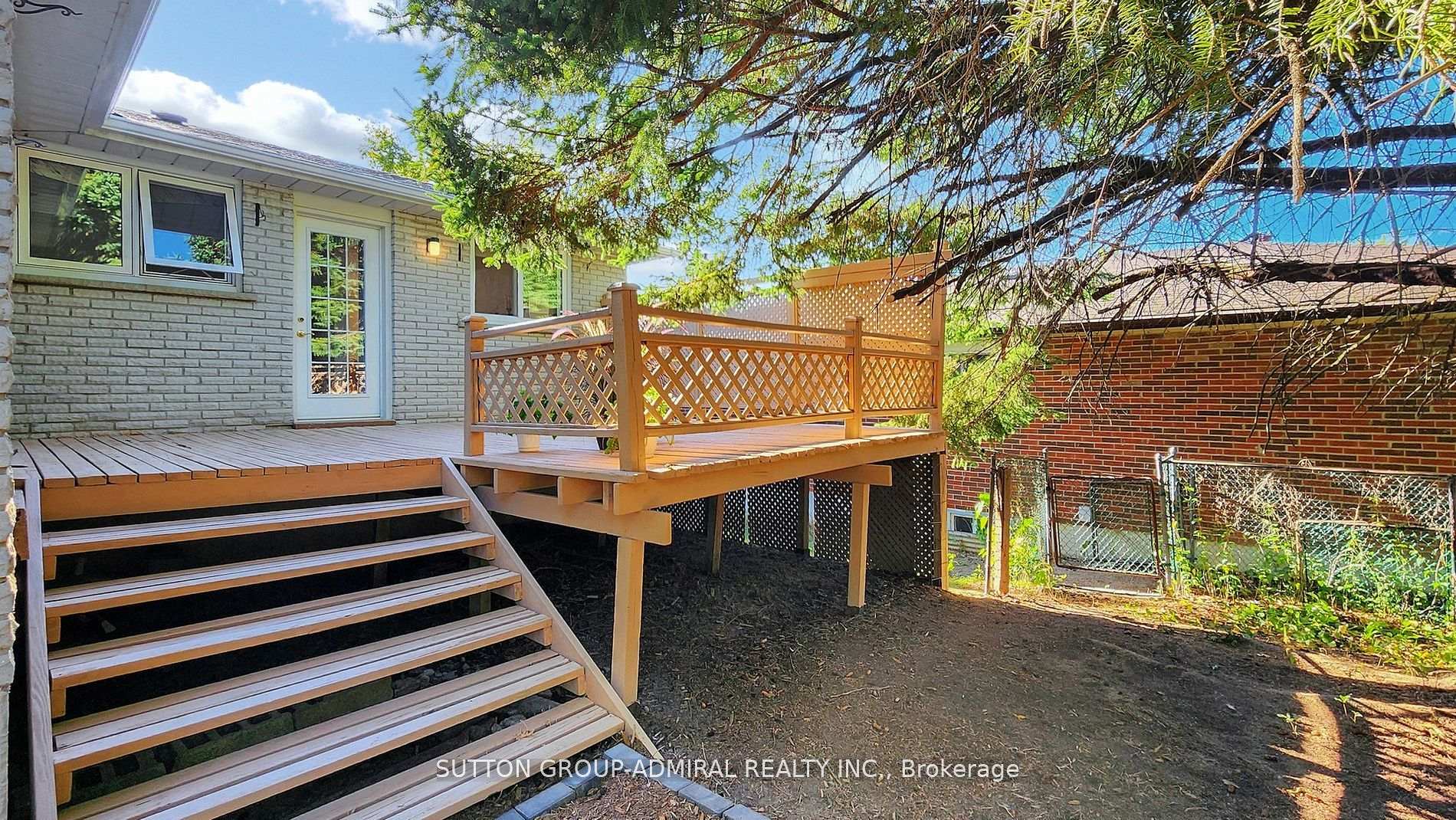 Photo 20 of 62 Shieldmark Crescent, Markham, Royal Orchard — HOMEH