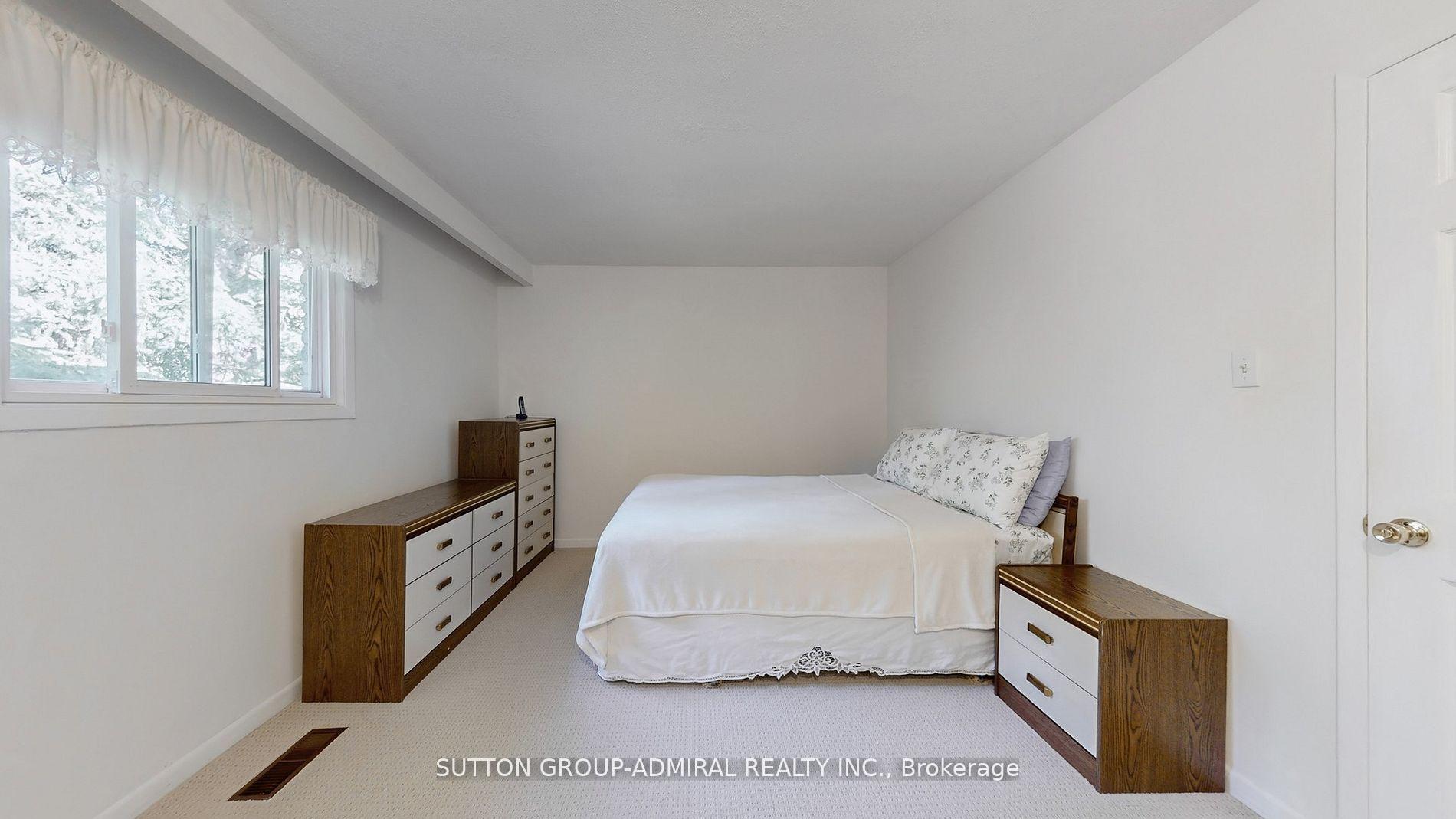 Photo 24 of 62 Shieldmark Crescent, Markham, Royal Orchard — HOMEH