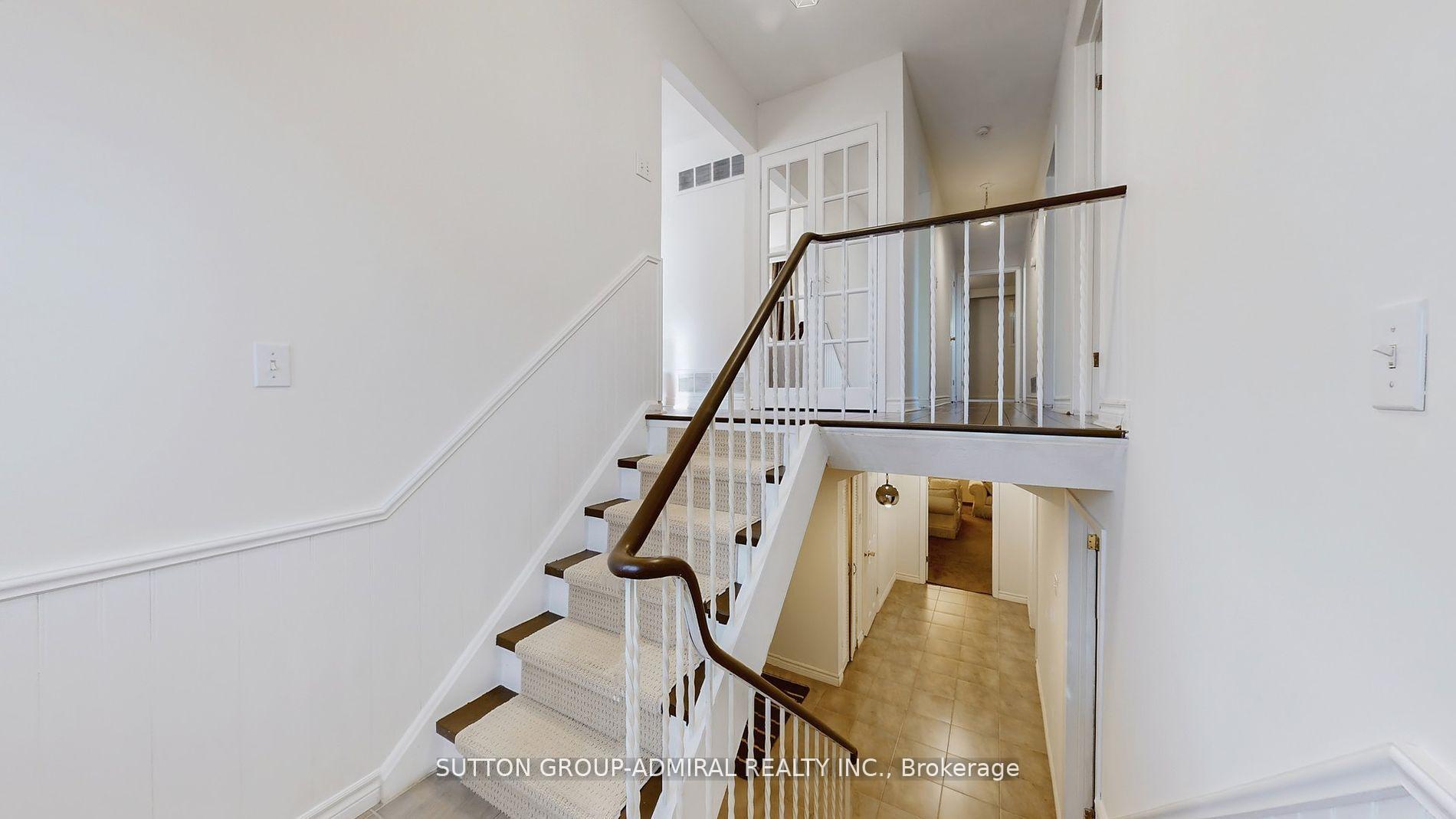 Photo 32 of 62 Shieldmark Crescent, Markham, Royal Orchard — HOMEH