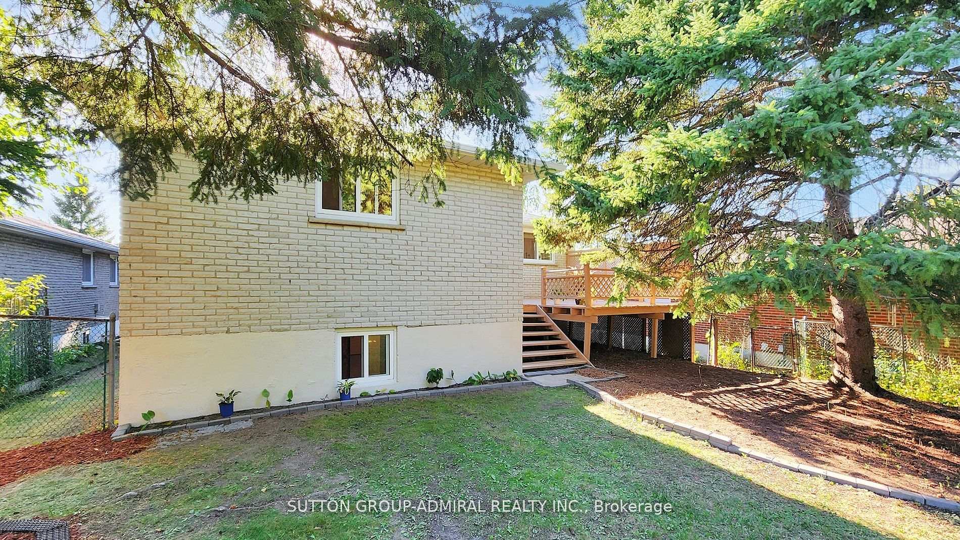 Photo 40 of 62 Shieldmark Crescent, Markham, Royal Orchard — HOMEH