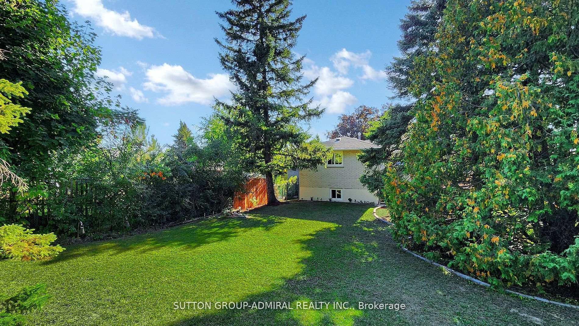 Photo 43 of 62 Shieldmark Crescent, Markham, Royal Orchard — HOMEH