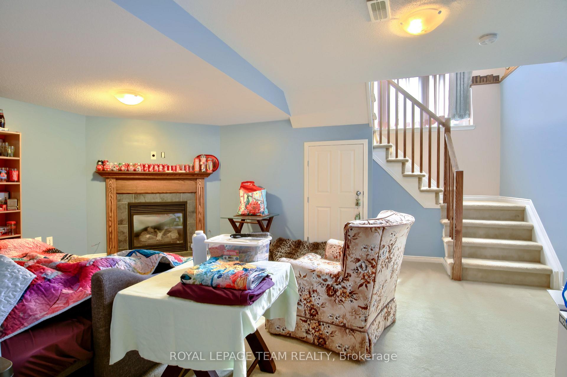 Photo 13 of 169 Romina Street, Ottawa, Kanata - Emerald Meadows/Trailwest — HOMEH
