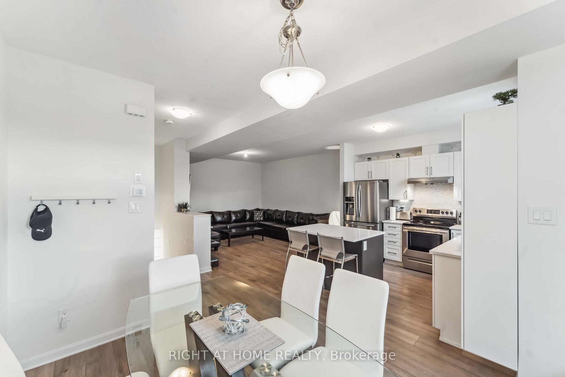 Photo 13 of 167 Attwell Private, Ottawa, Kanata - Morgan's Grant/South March — HOMEH