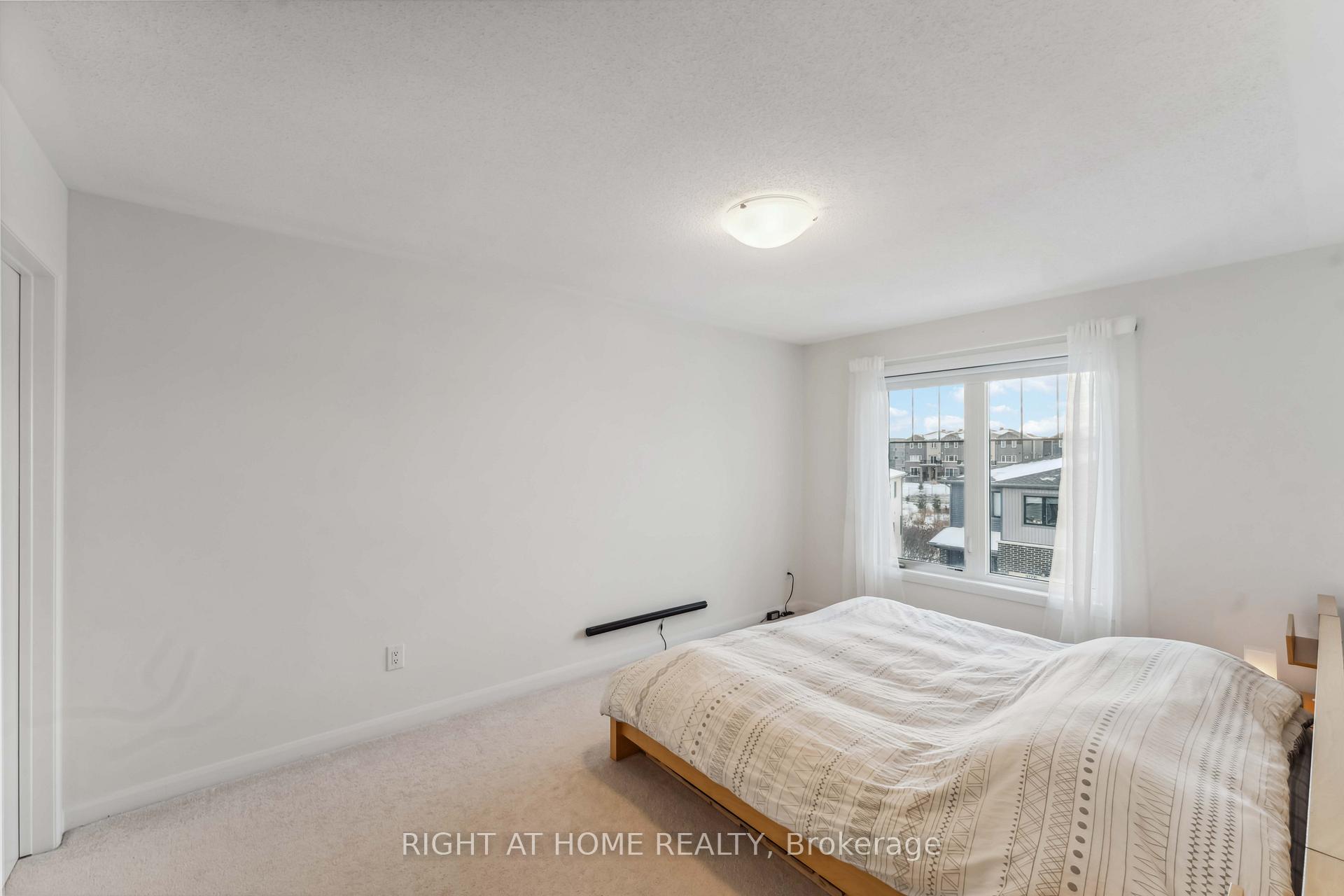 Photo 14 of 167 Attwell Private, Ottawa, Kanata - Morgan's Grant/South March — HOMEH