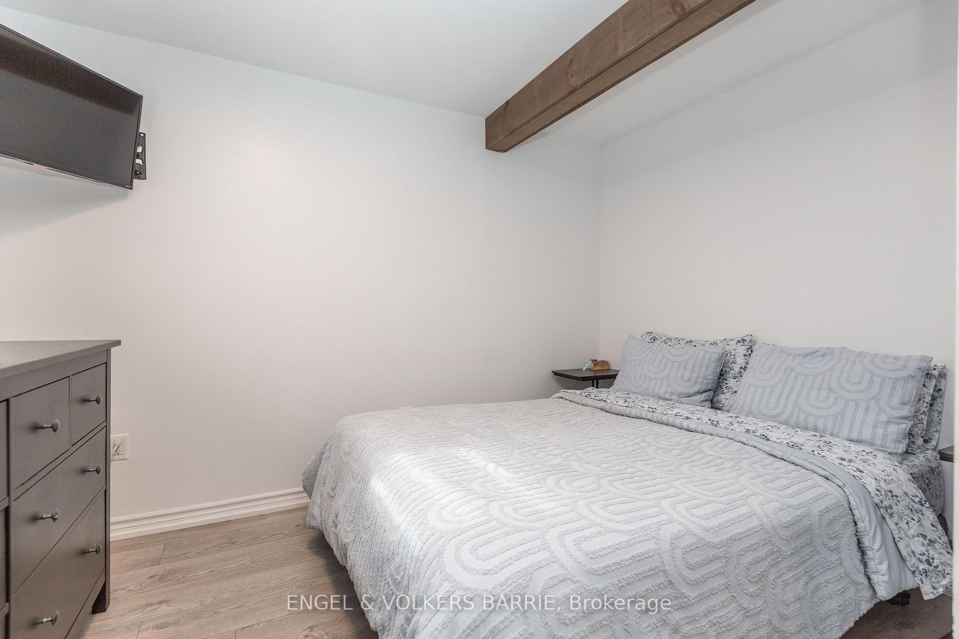 Photo 7 of 1068 Emily Street, Innisfil, Rural Innisfil — HOMEH