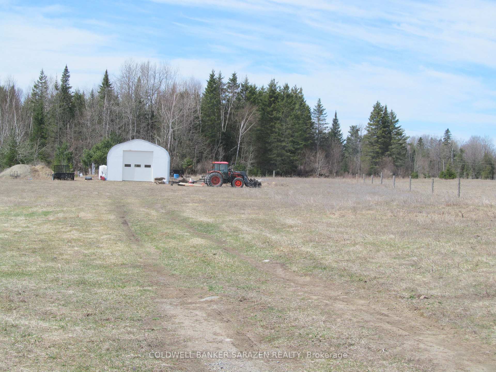 Photo 2 of 549 Kippen Road, McNab/Braeside, Mcnab/Braeside Twps — HOMEH