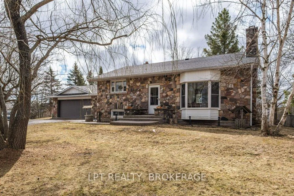 Photo 1 of 3939 Howes Road, Kingston, City North of 401 — HOMEH