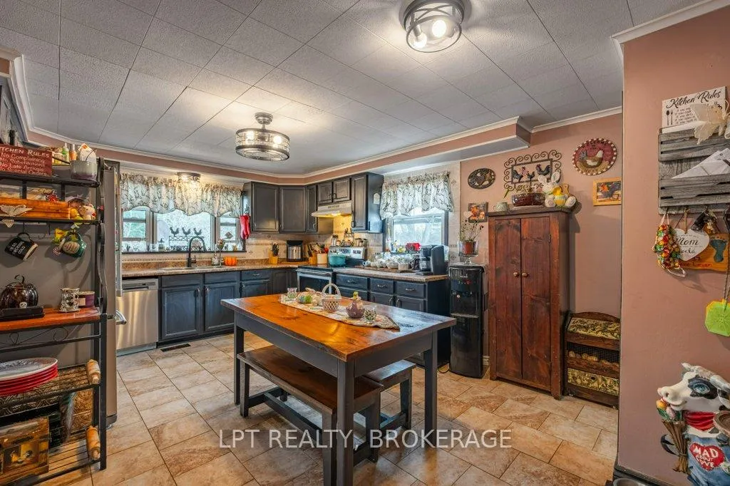 Photo 3 of 3939 Howes Road, Kingston, City North of 401 — HOMEH