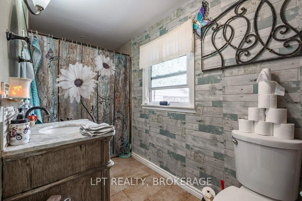Photo 9 of 3939 Howes Road, Kingston, City North of 401 — HOMEH