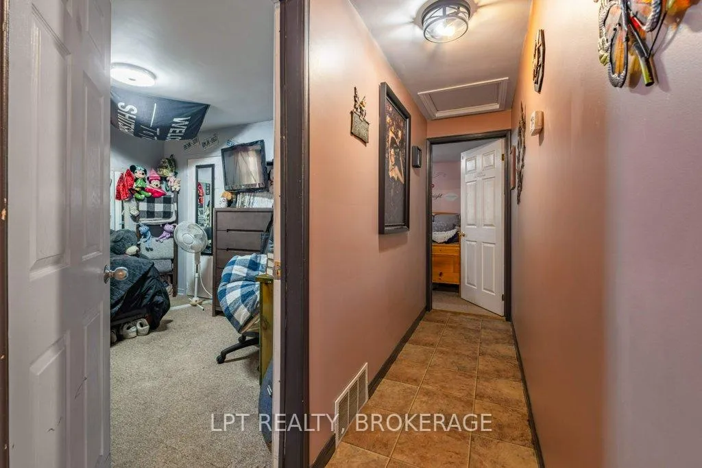 Photo 11 of 3939 Howes Road, Kingston, City North of 401 — HOMEH