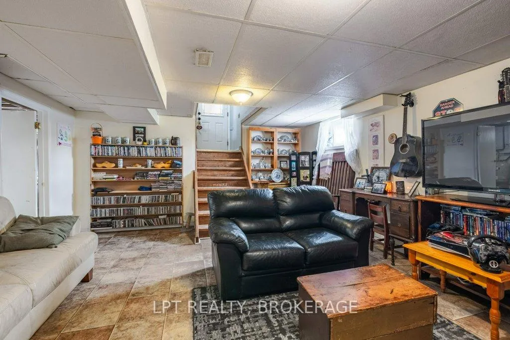 Photo 18 of 3939 Howes Road, Kingston, City North of 401 — HOMEH