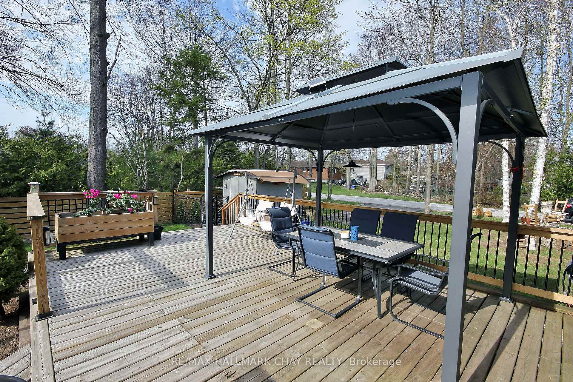 Photo 8 of 700 James Street, Innisfil, Alcona — HOMEH