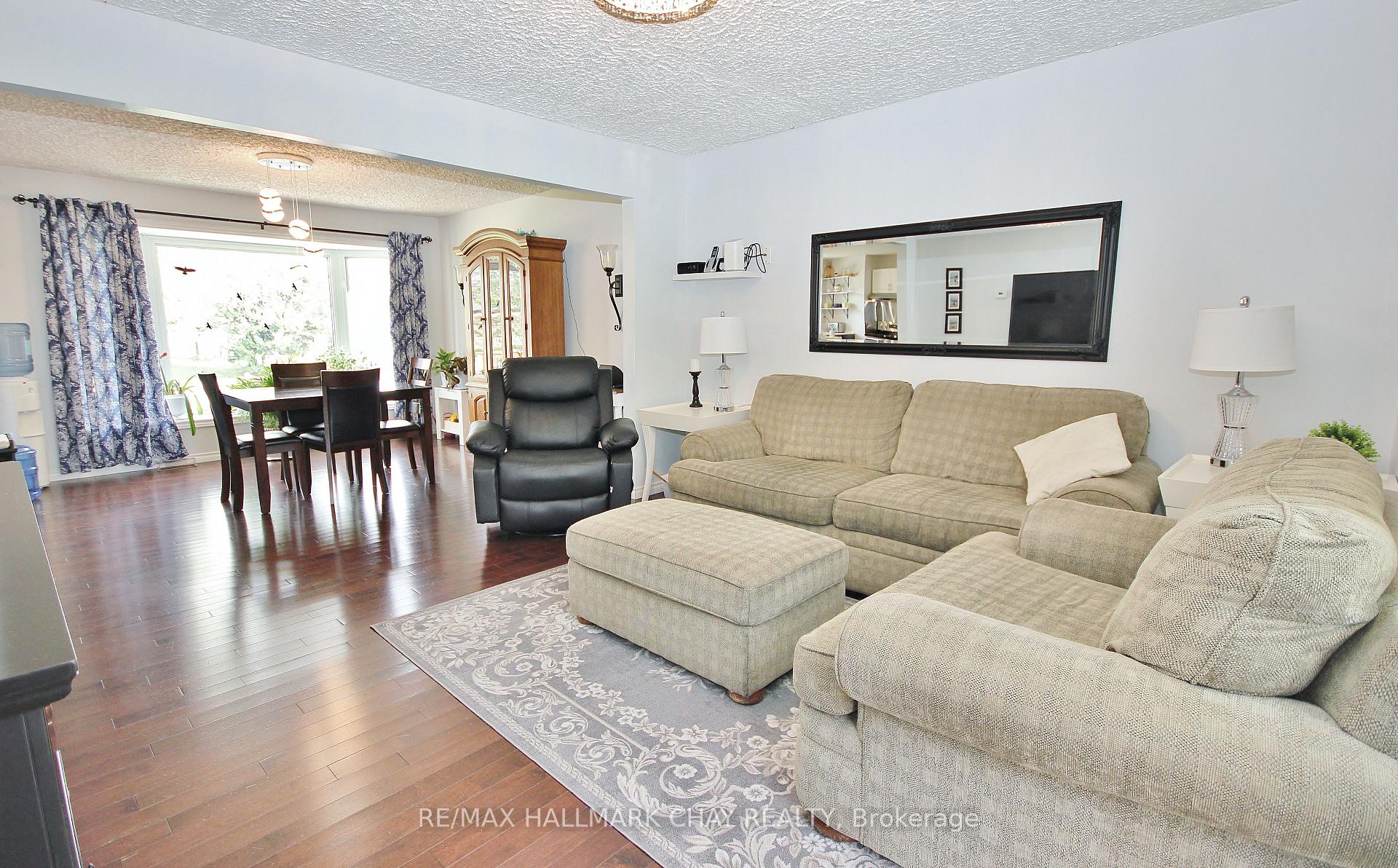 Photo 17 of 700 James Street, Innisfil, Alcona — HOMEH