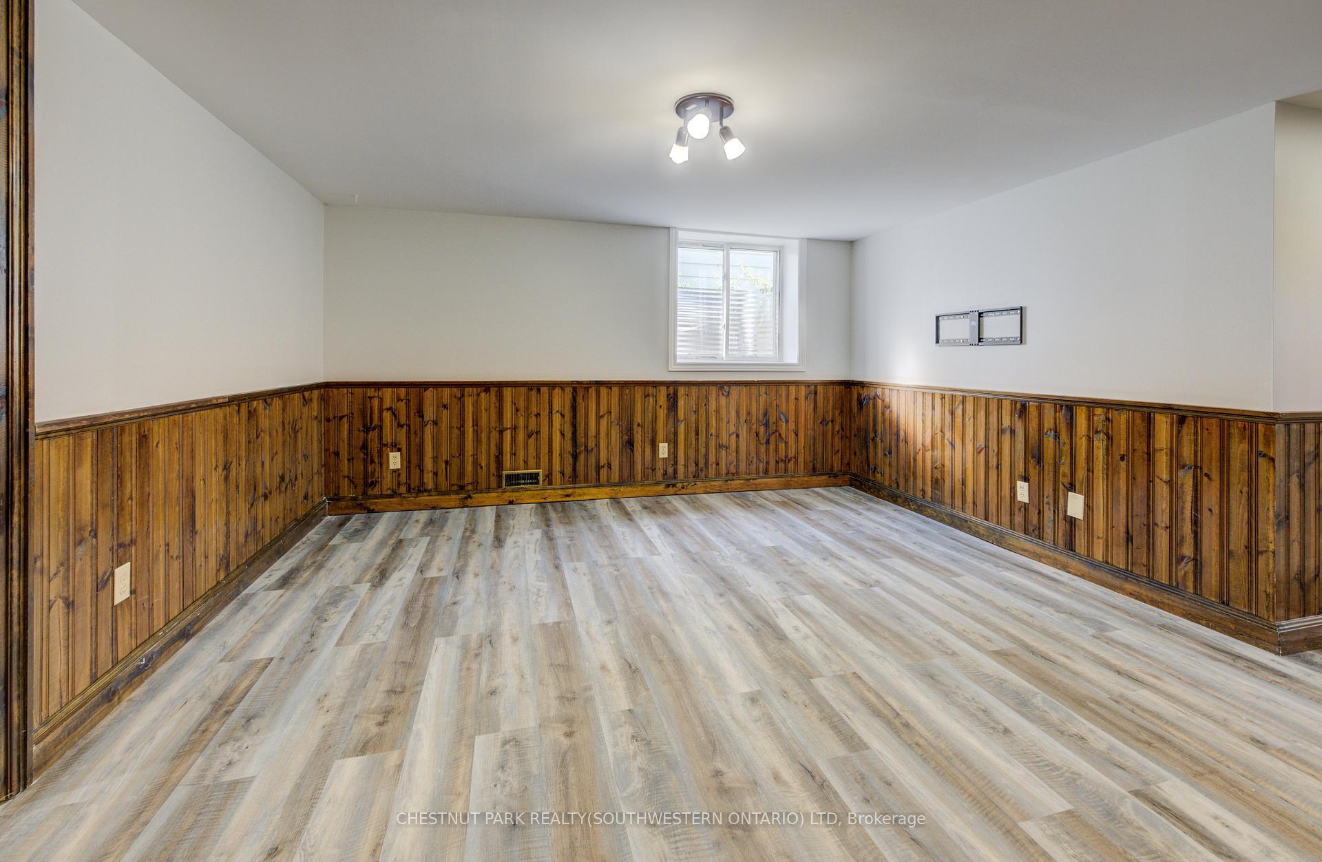 Photo 9 of Unit B, 88 Glen Lake Crescent, Kitchener — HOMEH